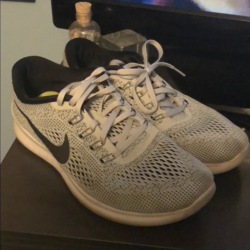 Nike Free RN shoes